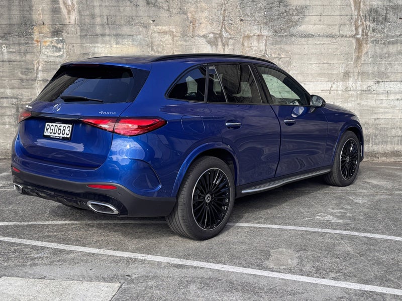 2025 Mercedes-Benz GLC 300 2.0PMH/4WD/9AT image 3