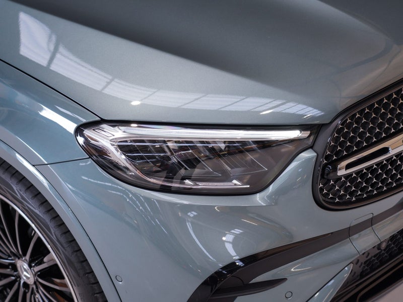 2025 Mercedes-Benz GLC 300 AMG Line image 4