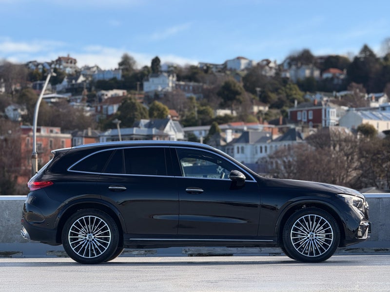 2025 Mercedes-Benz GLC 300 GLC300 4MATIC image 3