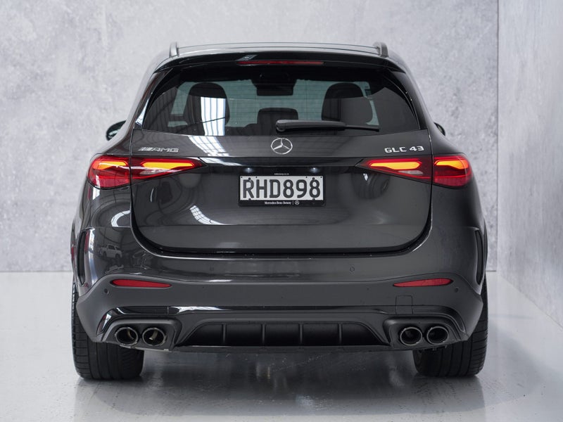 2025 Mercedes-Benz GLC 43 AMG AMG 4Matic SUV *N... image 5