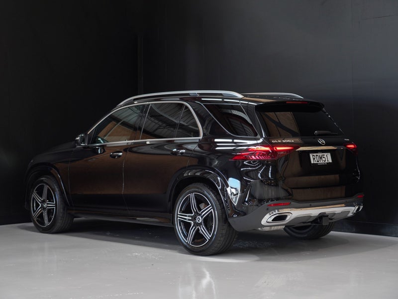 2025 Mercedes-Benz GLE 300 d AIRMATIC Package image 2