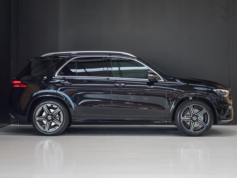 2025 Mercedes-Benz GLE 300 d AIRMATIC Package image 3