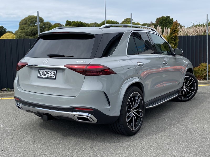 2025 Mercedes-Benz GLE 450 d AMG Line 4MATIC Di... image 3