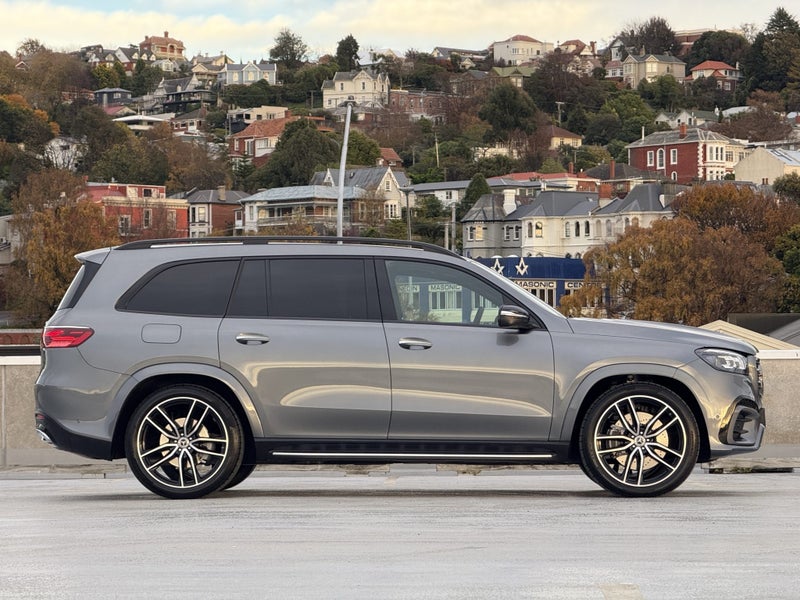 2025 Mercedes-Benz GLS 450 d GLS450D image 3