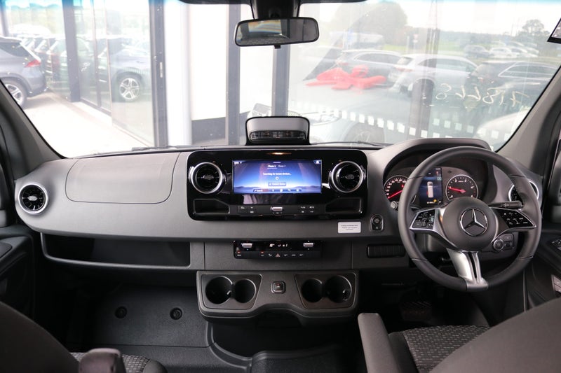 2025 Mercedes-Benz Sprinter 315 MWB High Roof -... image 4