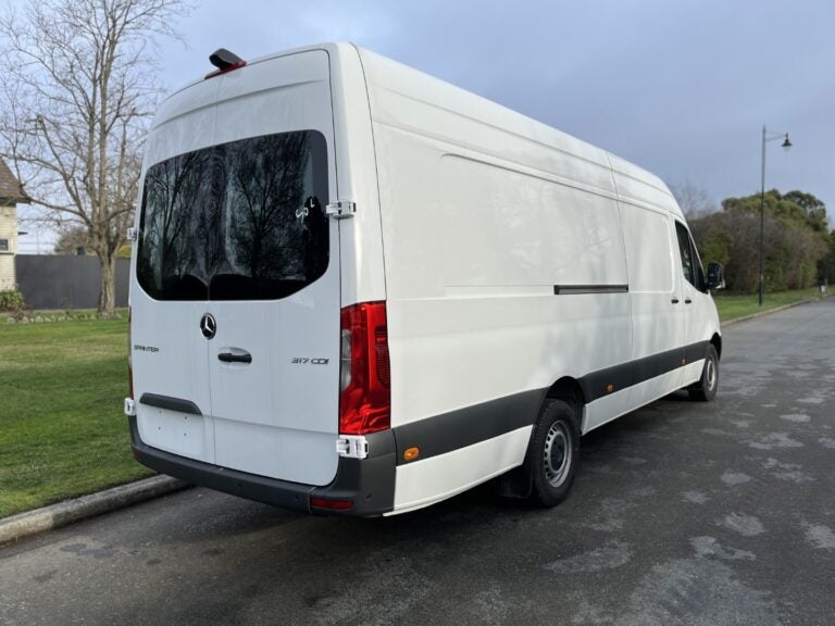 2025 Mercedes-Benz Sprinter 317 ELWB Van image 5