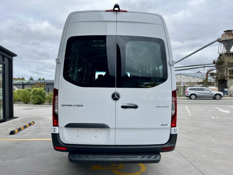 2025 Mercedes-Benz Sprinter 419 LWB 4x4 image 4
