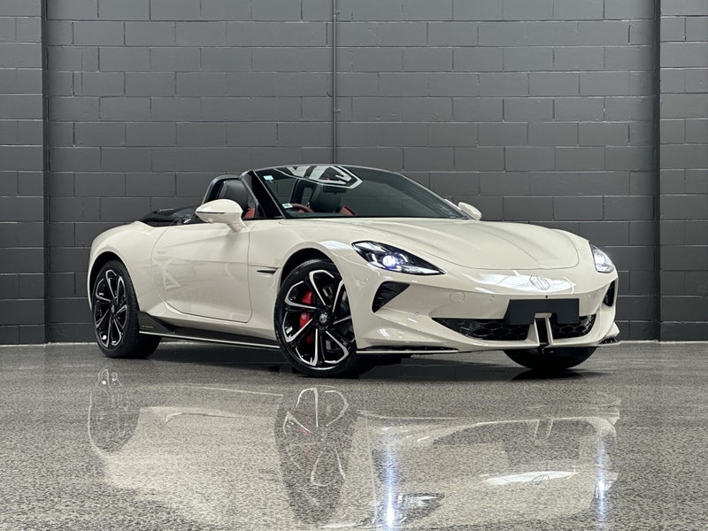 2025 MG Cyberster AWD 77kWh image 2