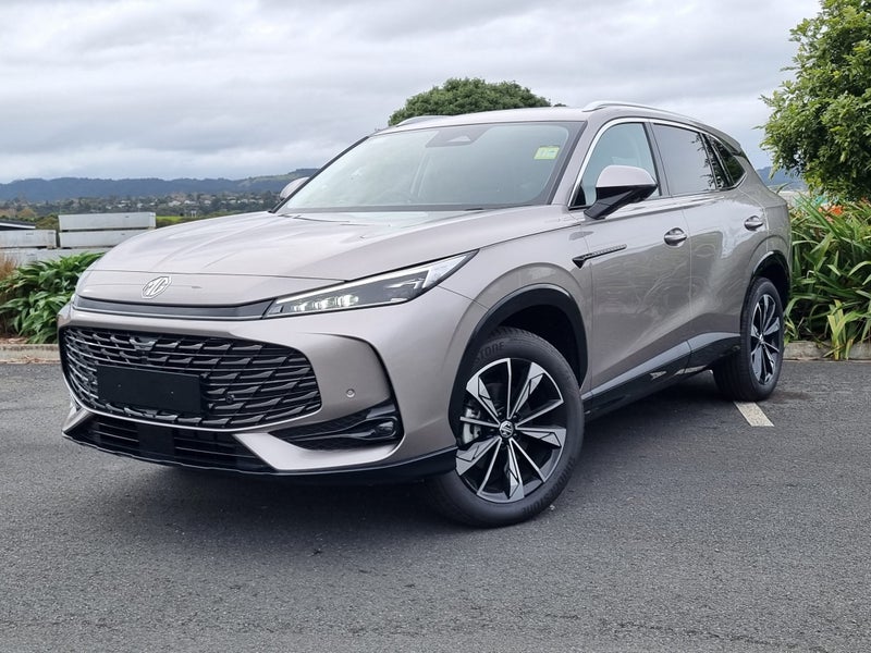 2025 MG HS Essence 1.5 Petrol 7 Speed image 3
