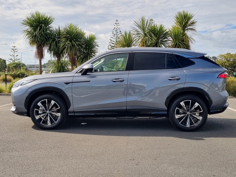 2025 MG HS Essence 1.5Pht/3Hd image 3