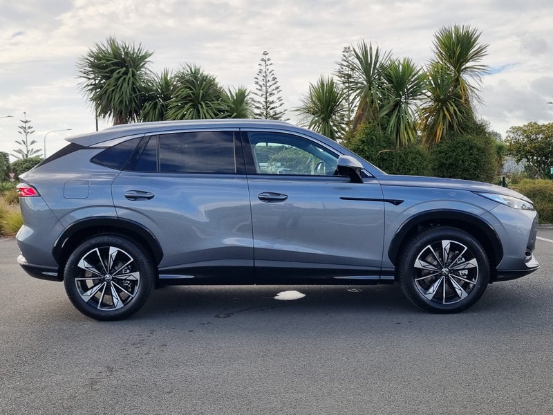 2025 MG HS Essence 1.5Pht/3Hd image 4