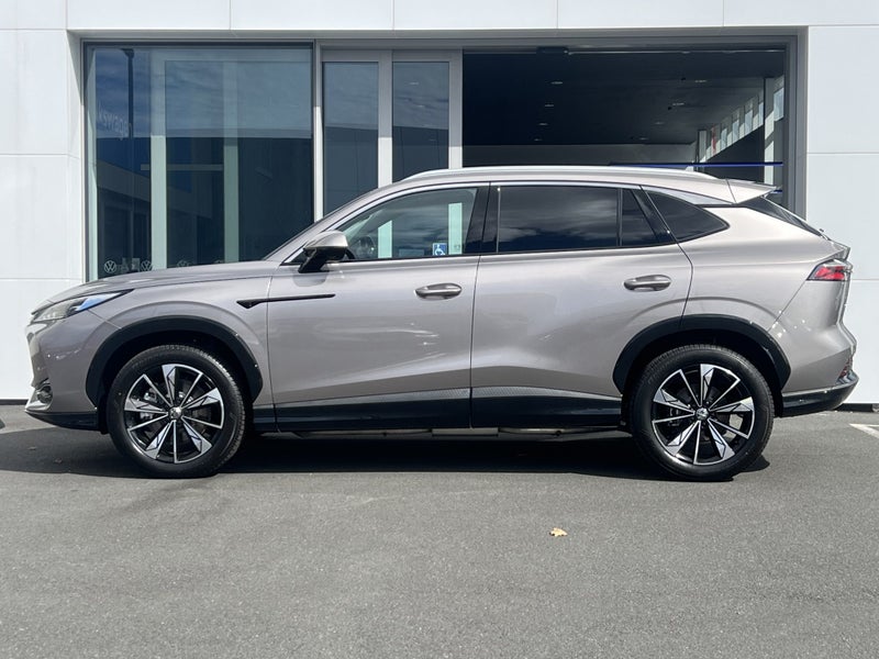 2025 MG HS Essence 1.5Pht/3Hd image 3