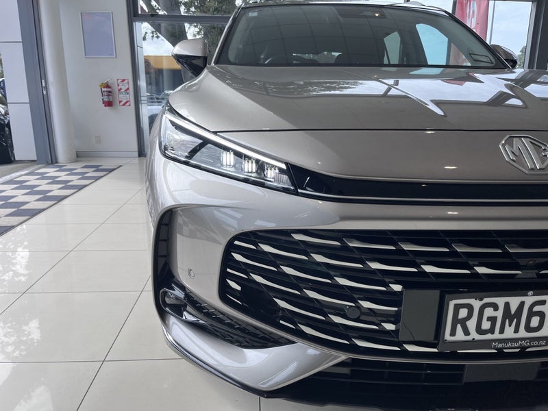 2025 MG HS Essence 1.5Pt image 4