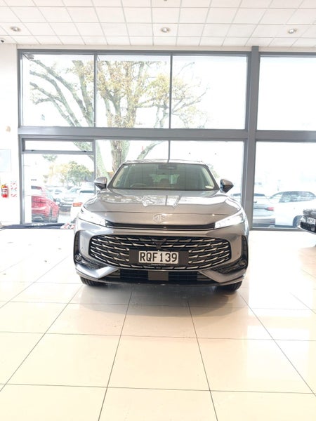 2025 MG HS Essence 1.5Pt image 2