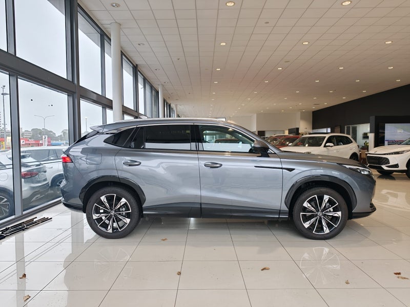 2025 MG HS Essence 1.5Pt image 3