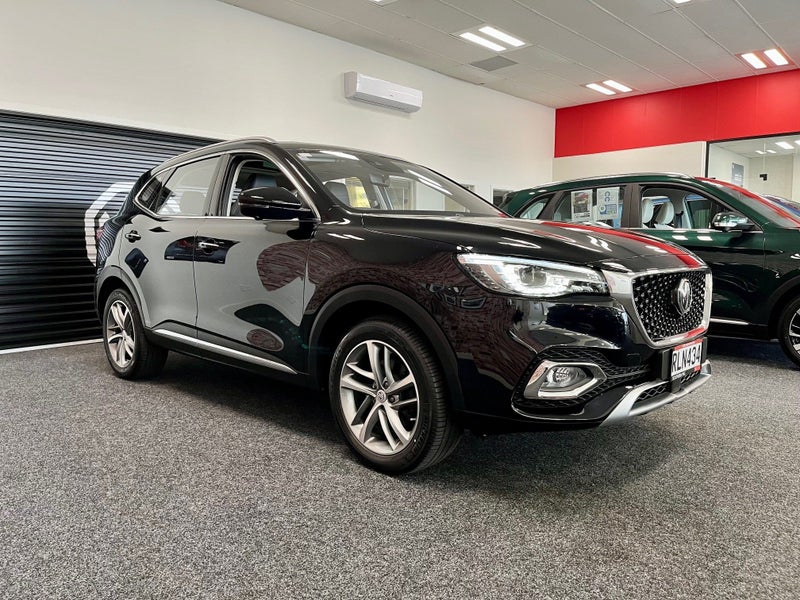 2025 MG HS Essence 1.5Pt image 1