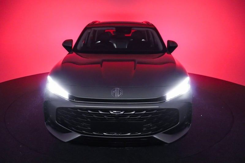 2025 MG HS Essence Hybrid image 1