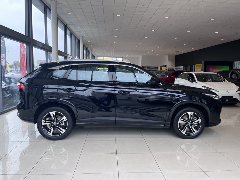 2025 MG HS Excite 1.5Pht/3Hd image 5