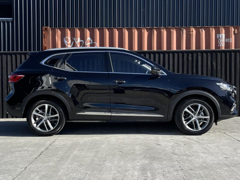 2025 MG HS PHEV Essence image 2