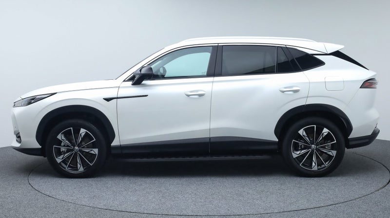 2025 MG HS PHEV Essence image 4