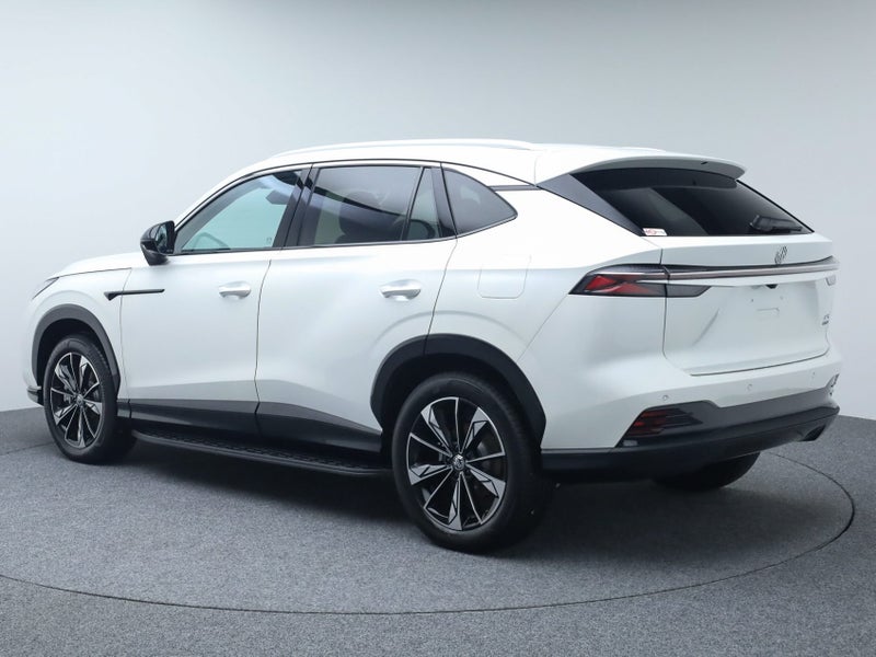 2025 MG HS PHEV Essence image 5