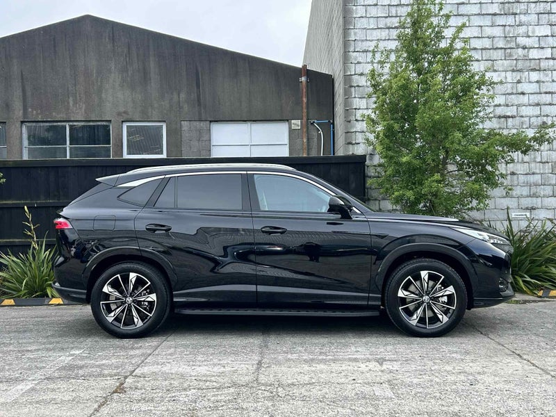 2025 MG HS PHEV Essence SUPER HYBRID image 2