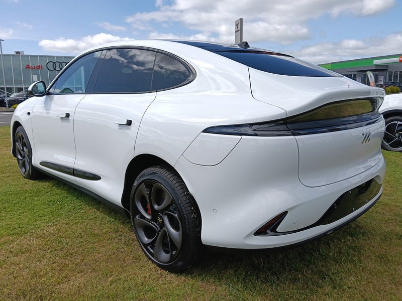 2025 MG IM6 100 Platinum image 3