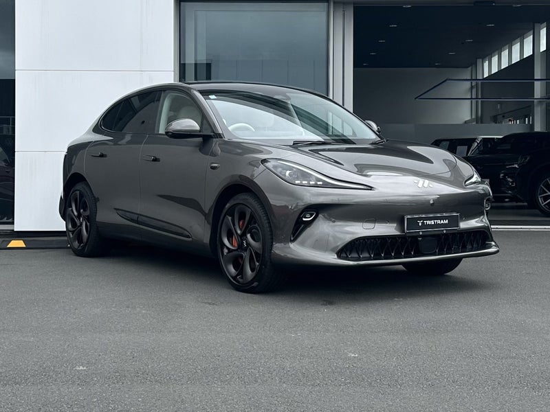 2025 MG IM6 Platinum 100KWH/EV image 1