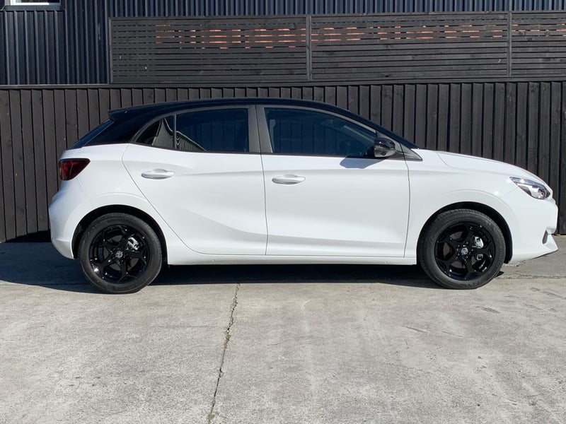 2025 MG MG3 Essence Hybrid Black Edition image 3