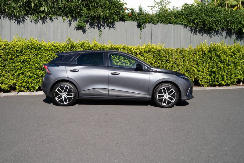 2025 MG MG4 64kWh RWD ESSENCE image 2