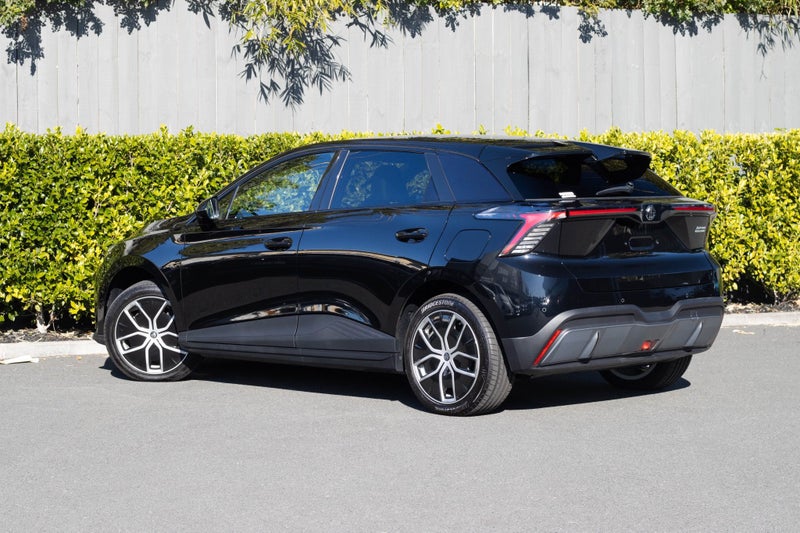 2025 MG MG4 64kWh RWD ESSENCE image 3