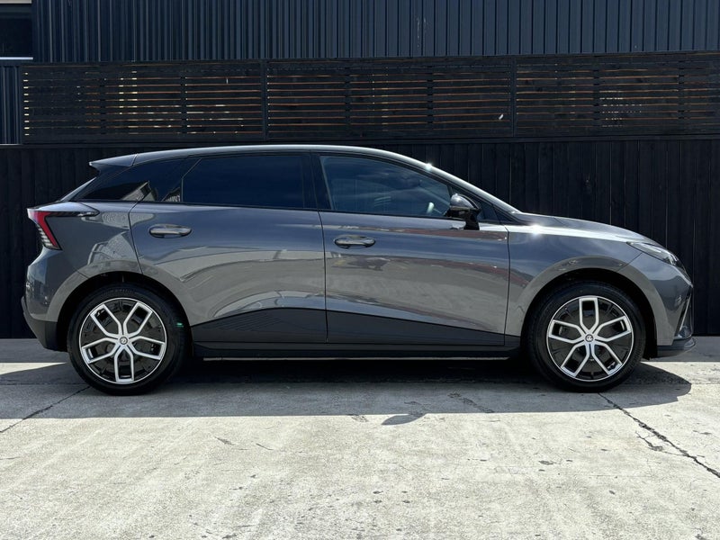 2025 MG MG4 ESSENCE 64KWH EV image 2