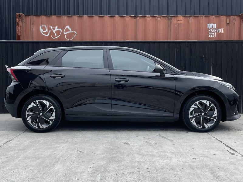 2025 MG MG4 Excite 64KWH/EV image 2