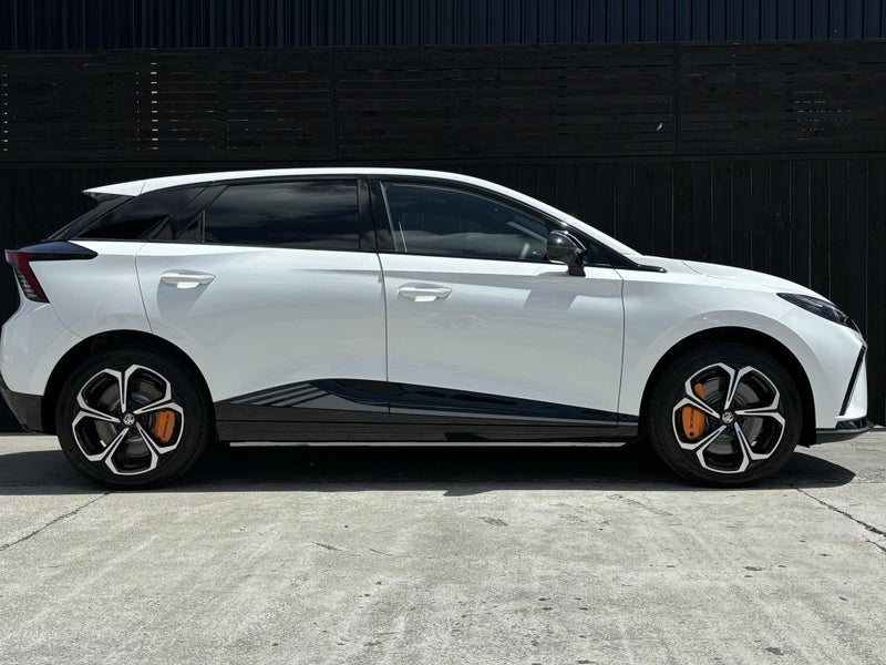 2025 MG MG4 X-POWER 320KW AWD image 2