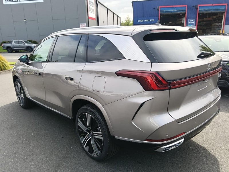 2025 MG QS 2.0T Essence 4WD Auto image 3