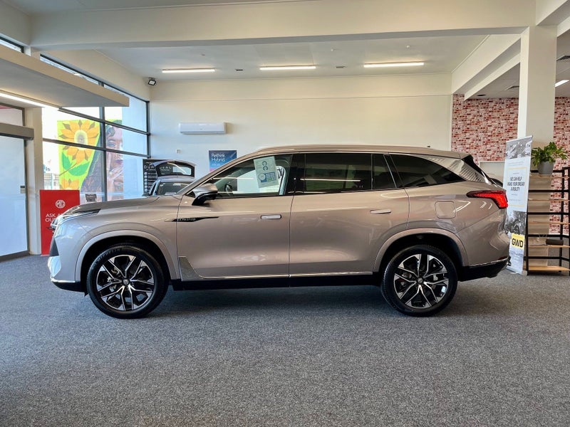 2025 MG QS Excite 2.0 Petrol Turbo/9At 7 Seater image 5