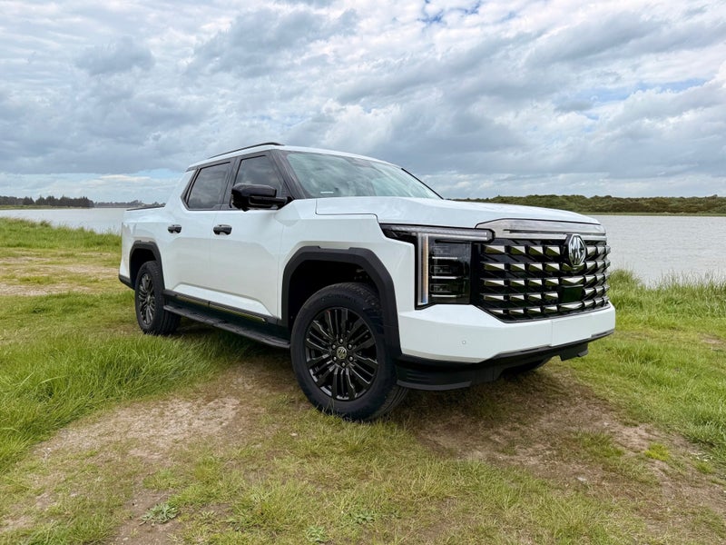 2025 MG U9 Explore Pro 2.5Dt 4WD image 1