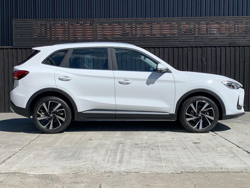 2025 MG ZS Essence 1.5 image 2