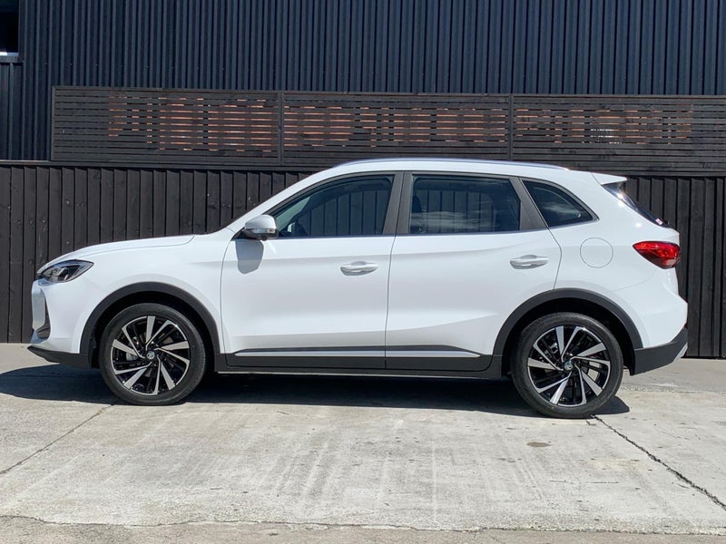 2025 MG ZS Essence 1.5 image 4