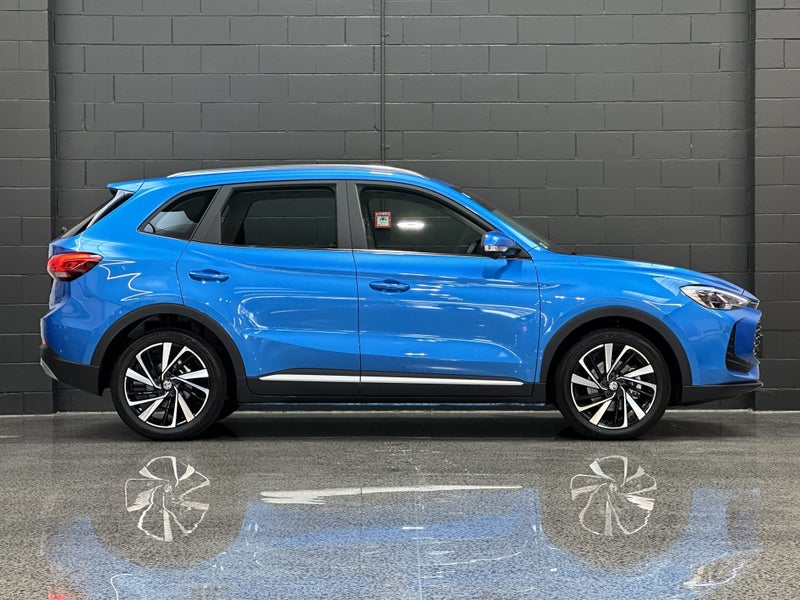 2025 MG ZS ESSENCE 1.5L Petrol Hybrid image 3