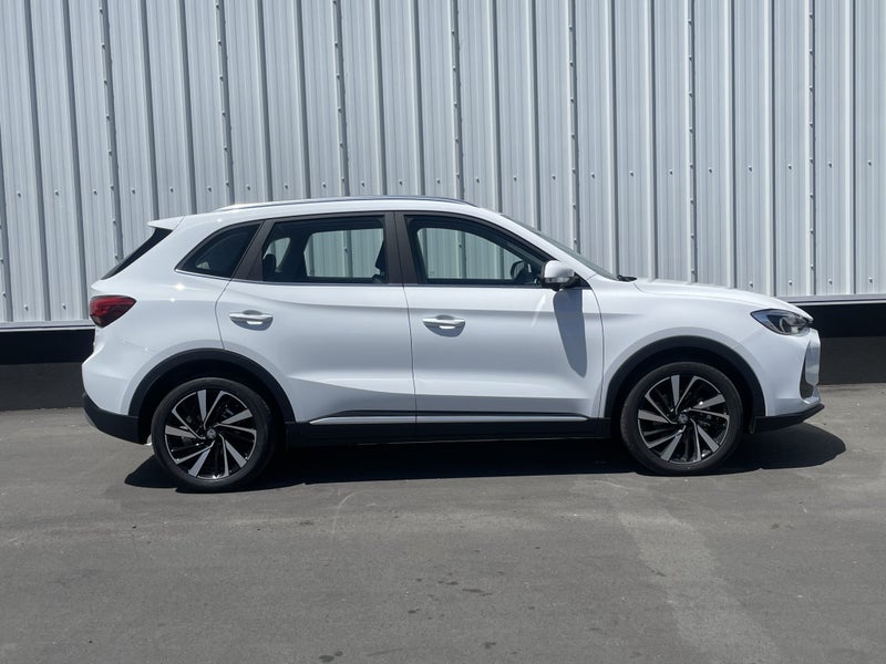 2025 MG ZS Essence 1.5PHT/3HD image 2