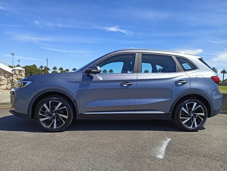 2025 MG ZS Essence 1.5Pht/3Hd image 4
