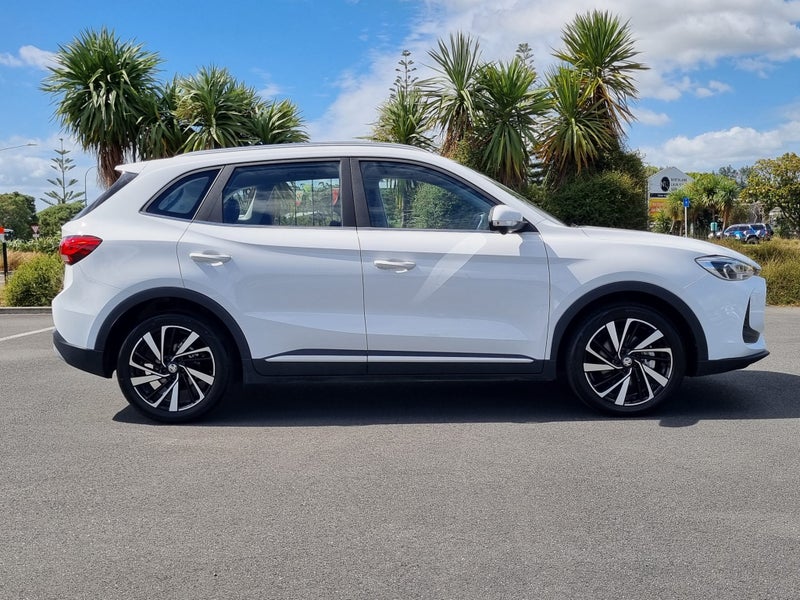 2025 MG ZS Essence 1.5Pht/3Hd image 4