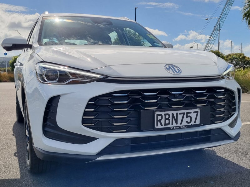 2025 MG ZS Essence 1.5Pht/3Hd image 5