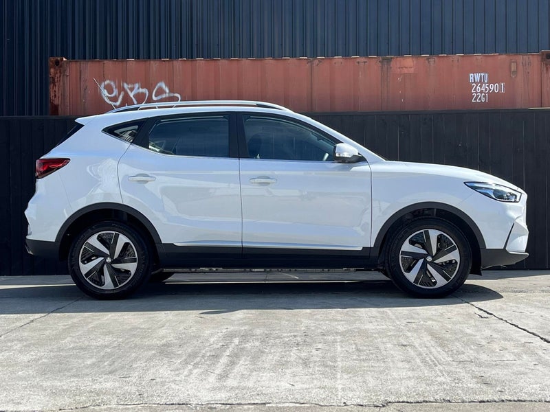 2025 MG ZS EV ESSENCE Facelift 50.3kWh 320KM Range image 2