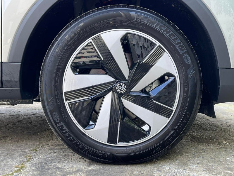 2025 MG ZS EV EXCITE Facelift 50.3kWh 320KM Range image 4