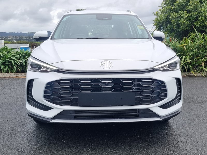 2025 MG ZS Excite 1.5 Petrol Hybrid image 2