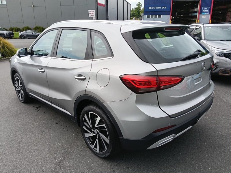 2025 MG ZS HEV Essence image 3