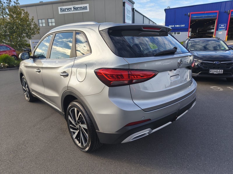 2025 MG ZS HEV Essence image 4