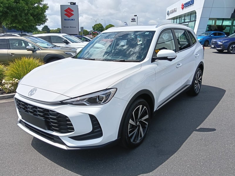 2025 MG ZS HEV Essence image 3